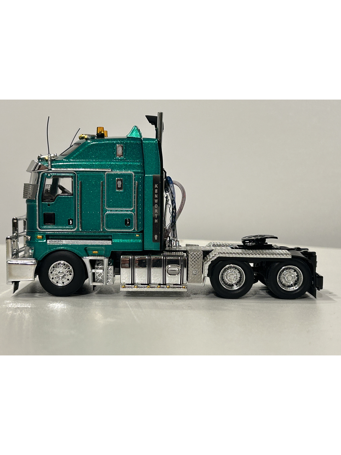 Kenworth K200 – Drake Collectibles 1:50 – Camión Cabover Australiano de Colección 9