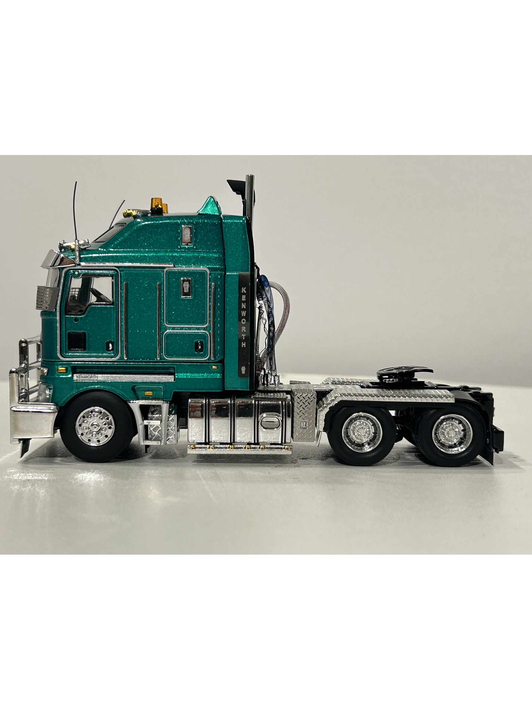 Kenworth K200 – Drake Collectibles 1:50 – Camión Cabover Australiano de Colección 9