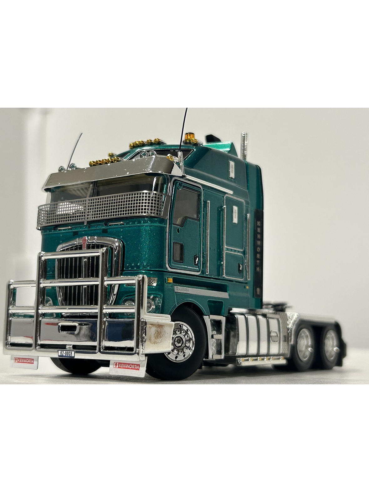 Kenworth K200 – Drake Collectibles 1:50 – Camión Cabover Australiano de Colección 3