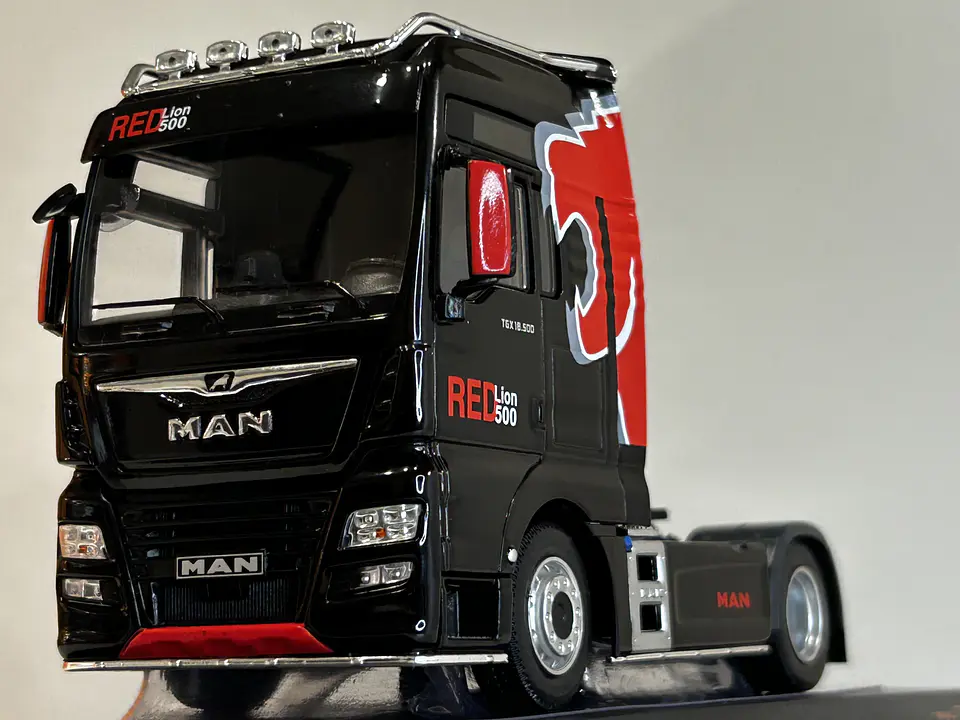 Camión MAN TGX XXL EvoLion (2020) | IXO Escala 1:43 23