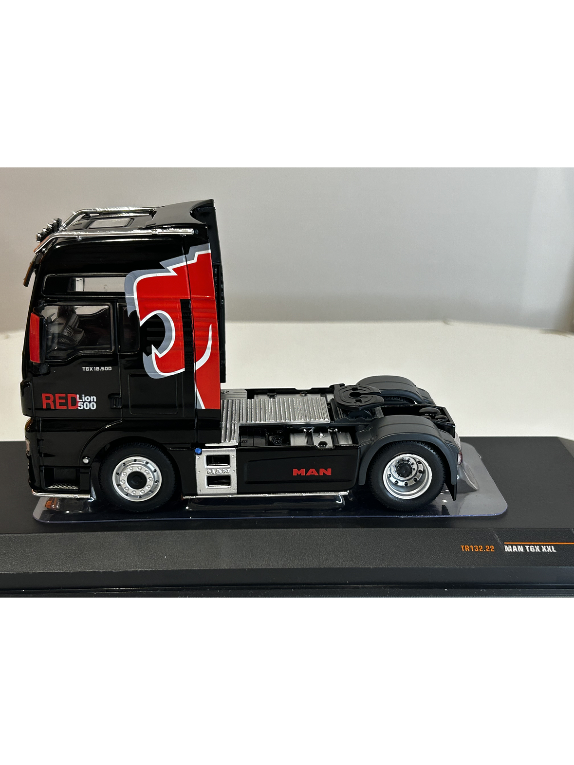 MAN TGX XXL EvoLion 2020 (1:43) – Camión Europeo Premium Ixo Models 31