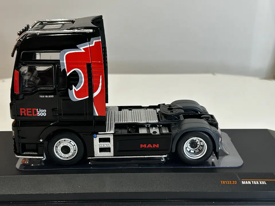 Camión MAN TGX XXL EvoLion (2020) | IXO Escala 1:43 31