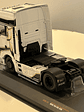 MAN TGX XXL EvoLion 2020 (1:43) – Camión Europeo Premium Ixo Models - Miniatura 19