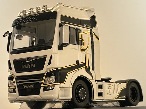 Camión MAN TGX XXL EvoLion (2020) | IXO Escala 1:43