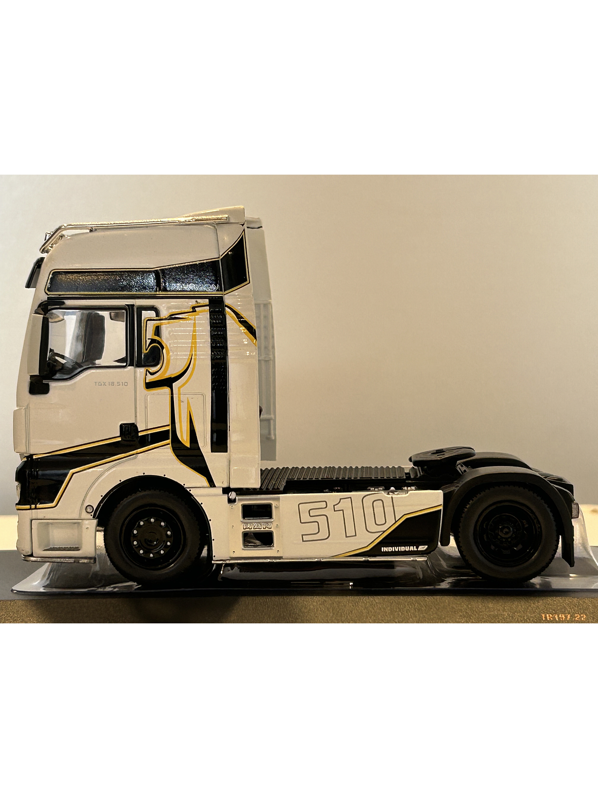 MAN TGX XXL EvoLion 2020 (1:43) – Camión Europeo Premium Ixo Models 20