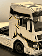 MAN TGX XXL EvoLion 2020 (1:43) – Camión Europeo Premium Ixo Models - Miniatura 21