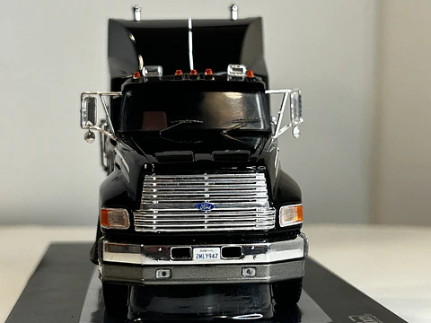 Camión Ford Aeromax Tractor Truck 1990 | IXO 1:43