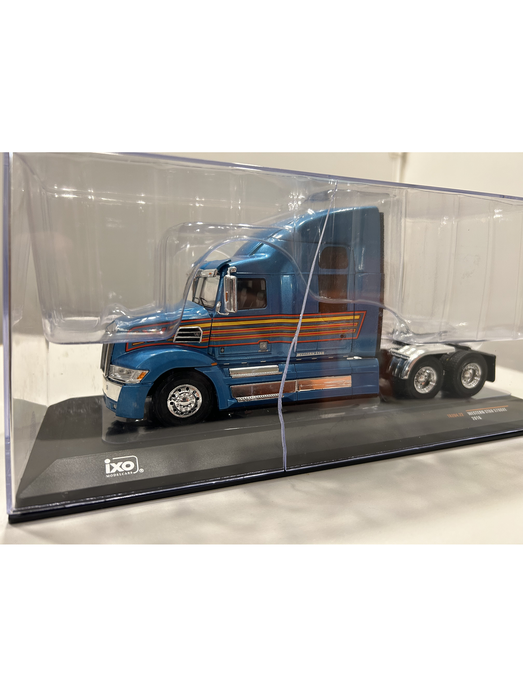 Western Star 5700EX – Ixo Models 1:43 – Camión Aerodinámico Americano de Colección 10