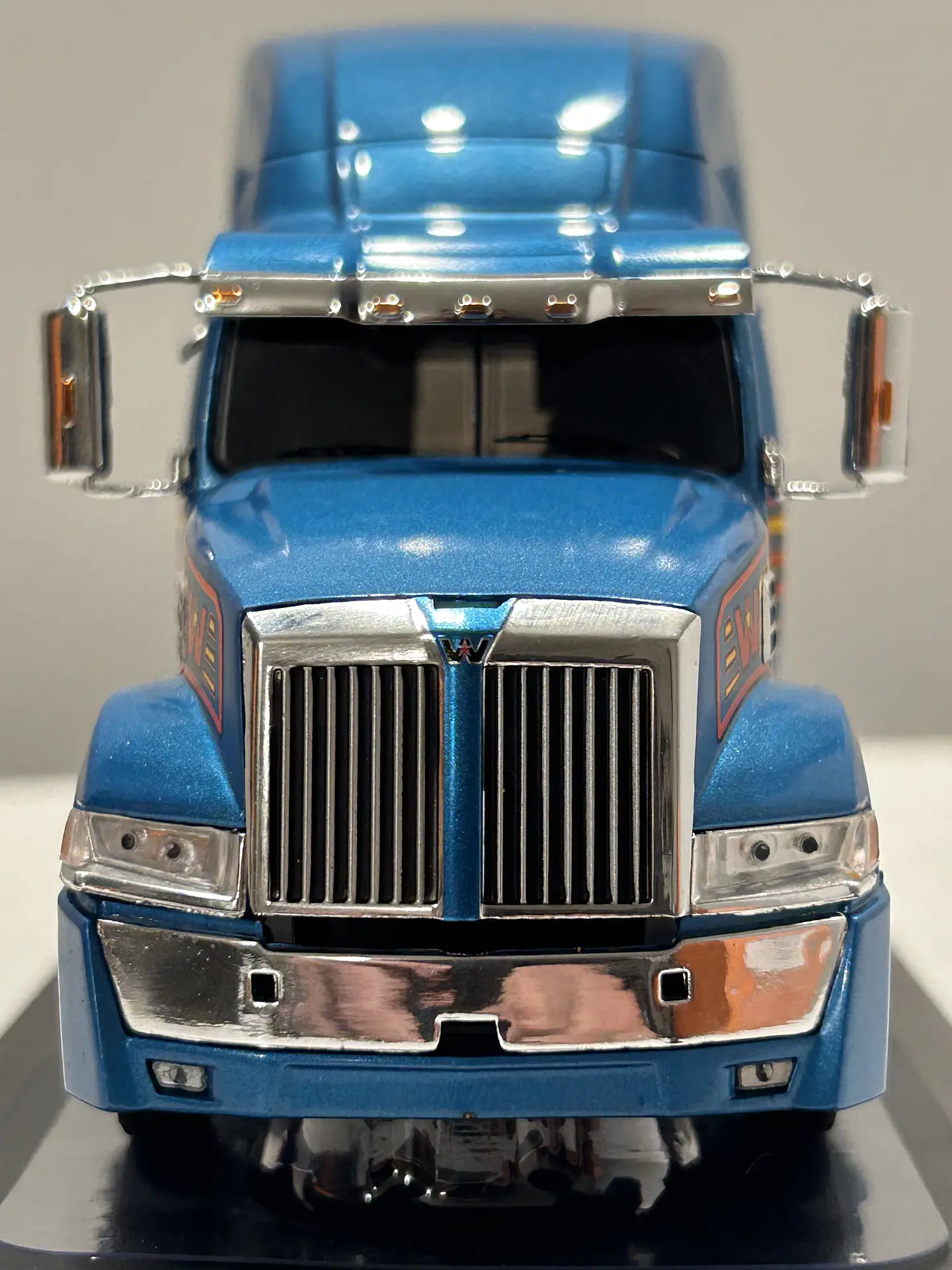Western Star 5700EX  (2016)  – IXO Models – Camión a escala 1:43 2