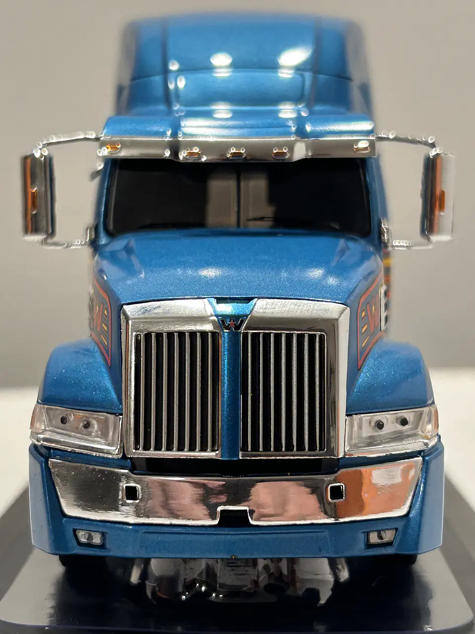 Western Star 5700EX  (2016)  – IXO Models – Camión a escala 1:43 2