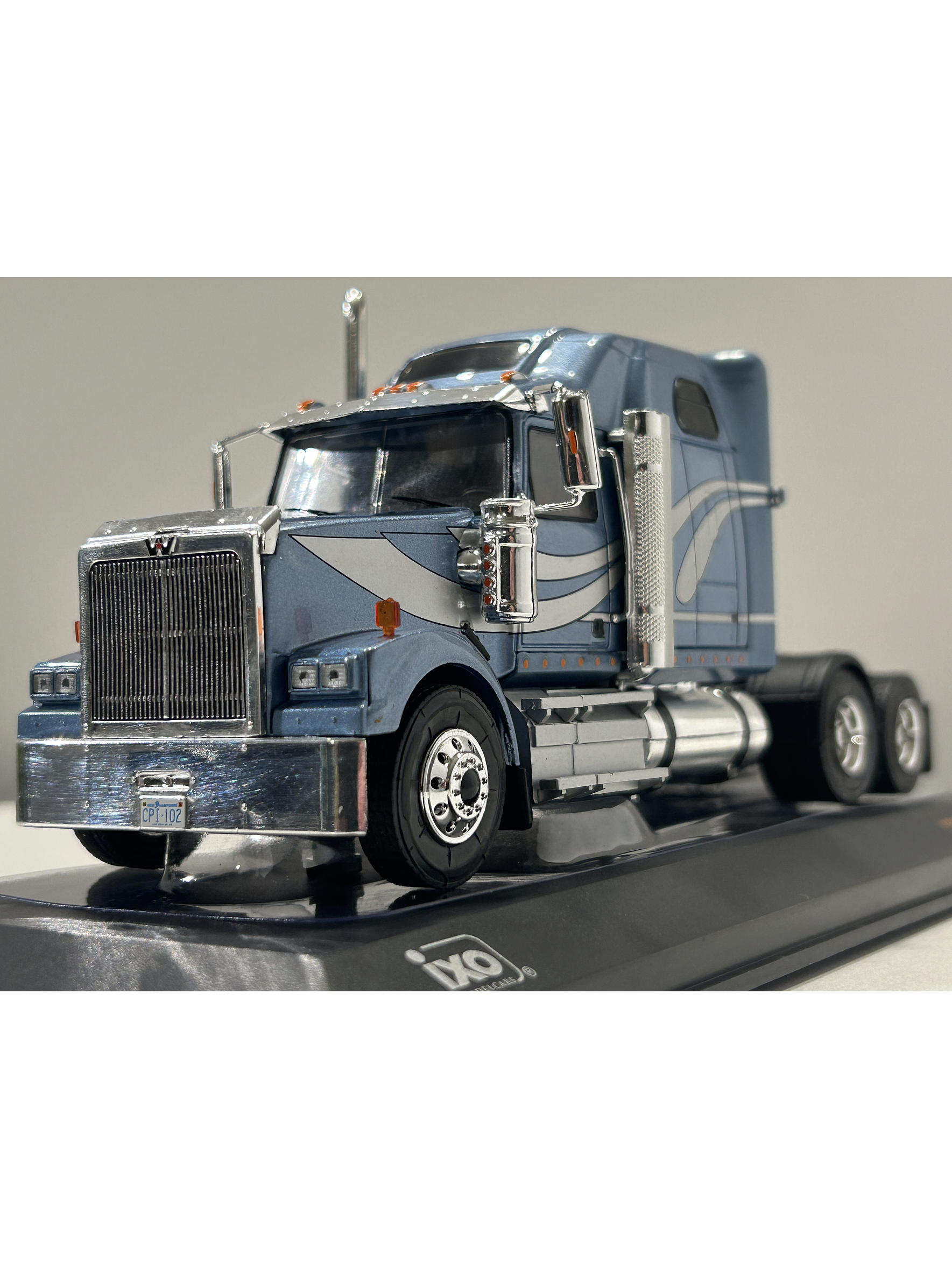 Western Star 4900 Tractor Truck 1997 – Ixo Models 1:43 – Clásico Americano de Carretera 1