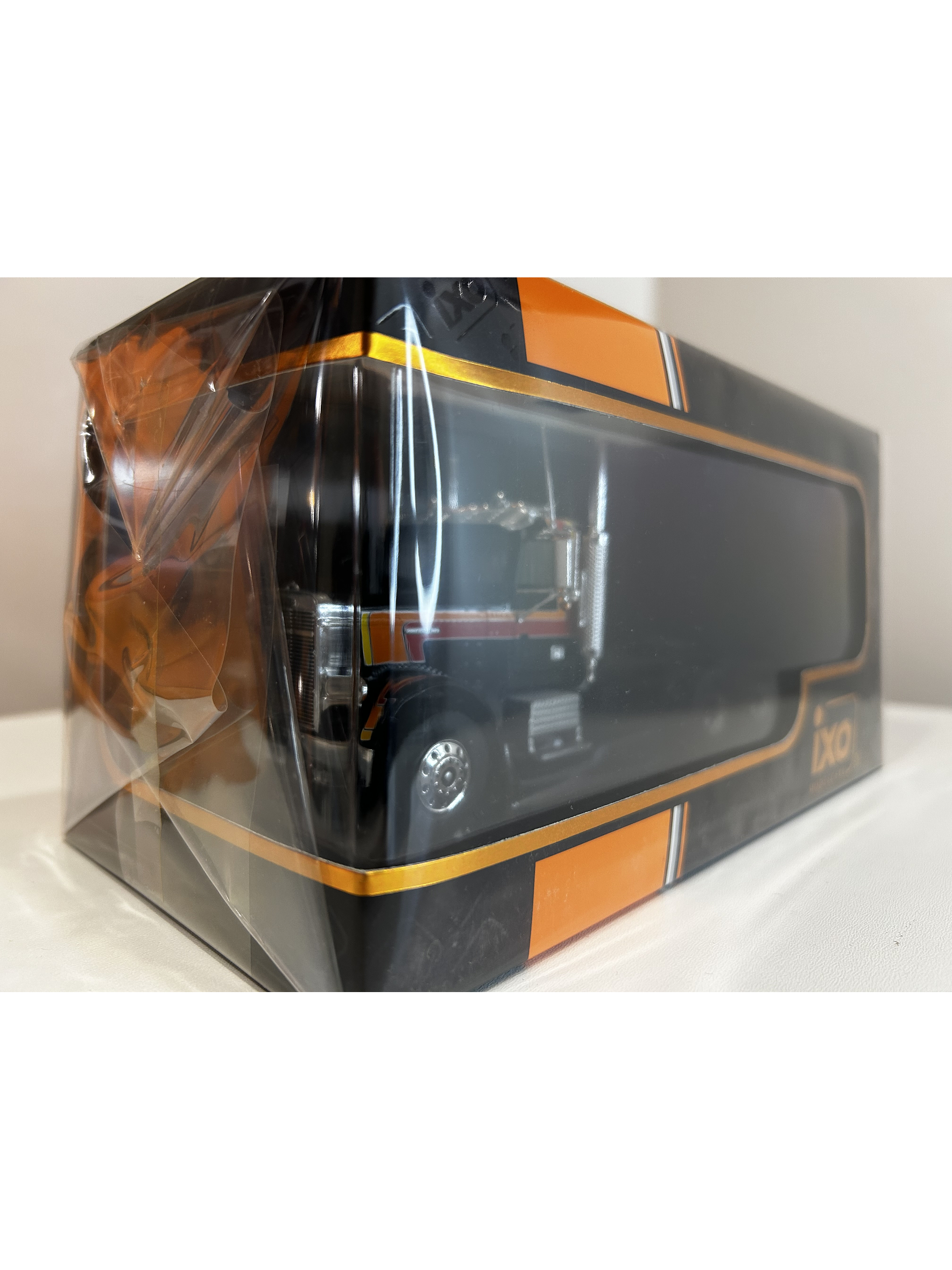 Freightliner FLC 120 64T Tractor Truck 1977 – Ixo Models 1:43 – Leyenda del Transporte en Chile 9