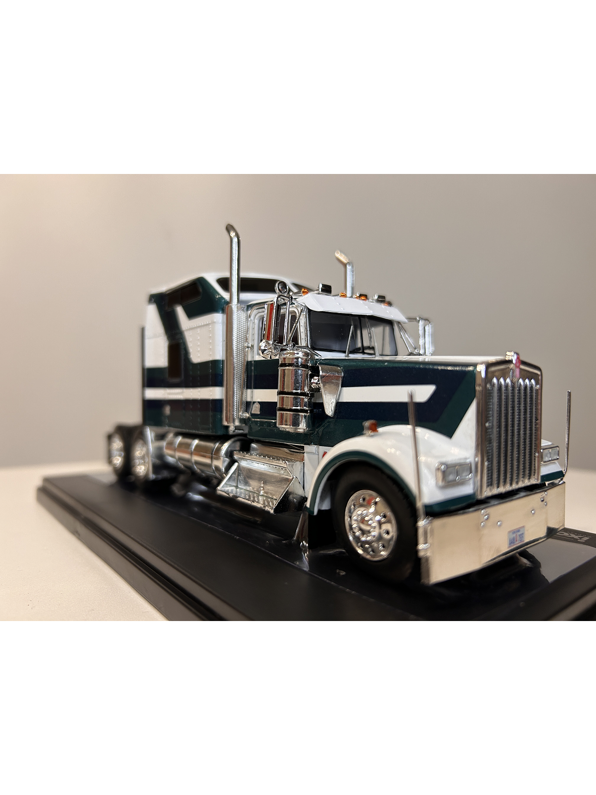 Camión Kenworth W900 1990 – Ixo Models 1/43 – Ícono Americano 13