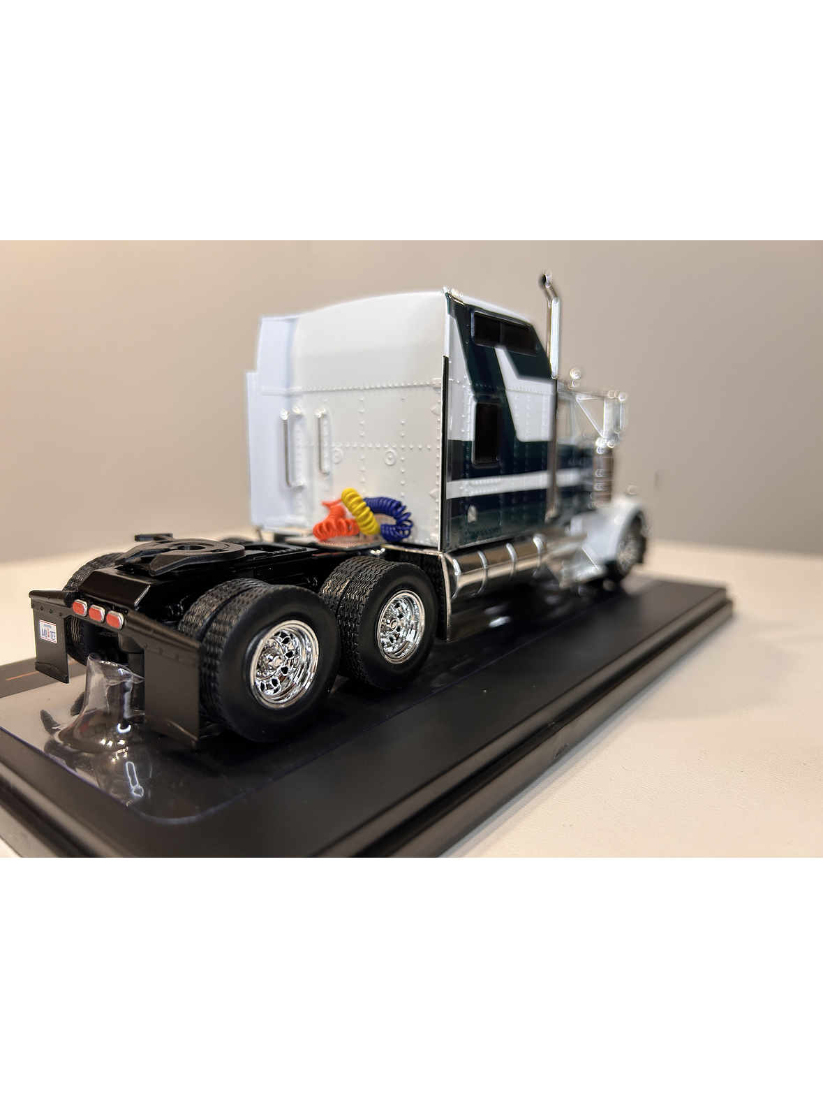 Camión Kenworth W900 1990 – Ixo Models 1/43 – Ícono Americano 15