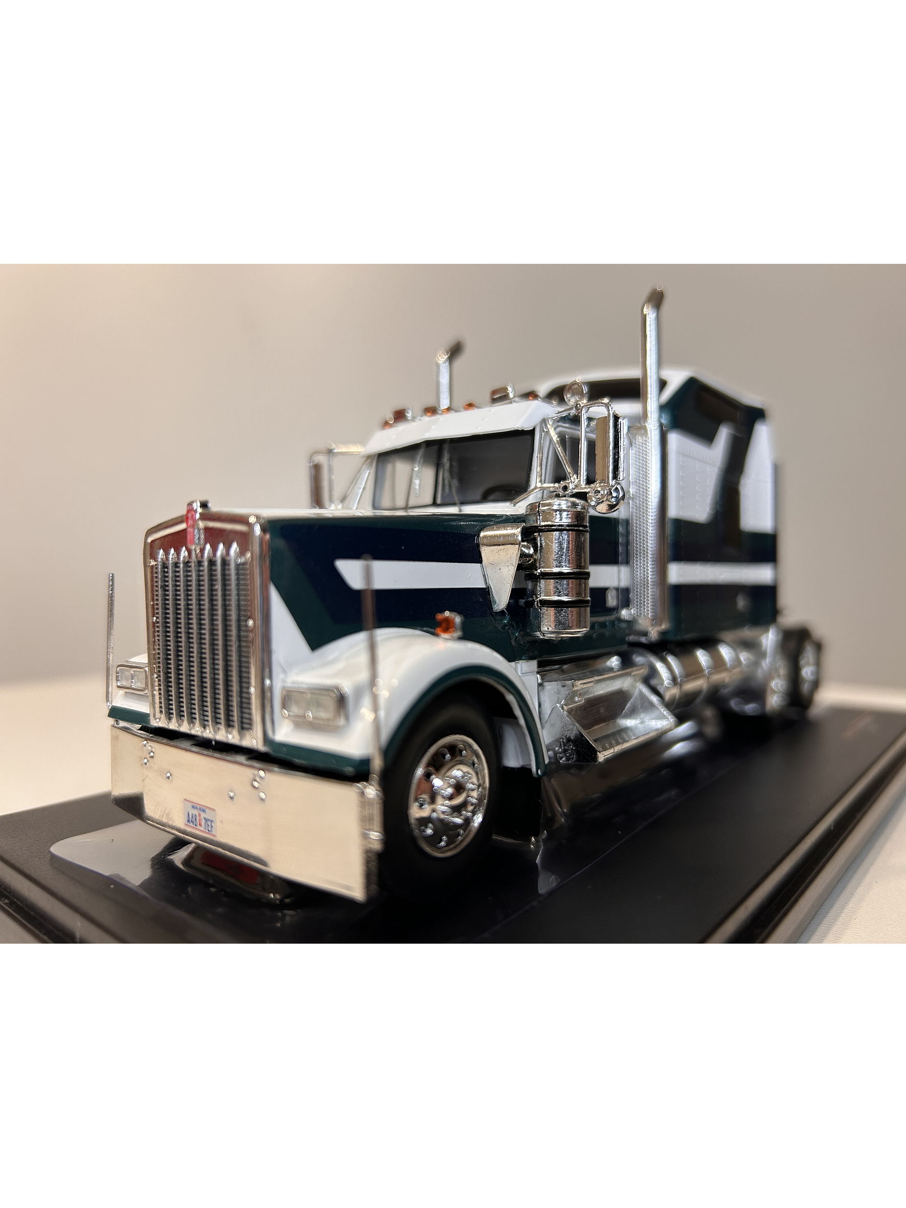 Camión Kenworth W900 1990 – Ixo Models 1/43 – Ícono Americano 11
