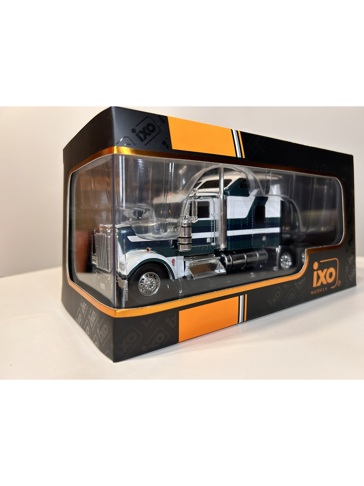 Camión Kenworth W900 1990 – Ixo Models 1/43 – Ícono Americano 19