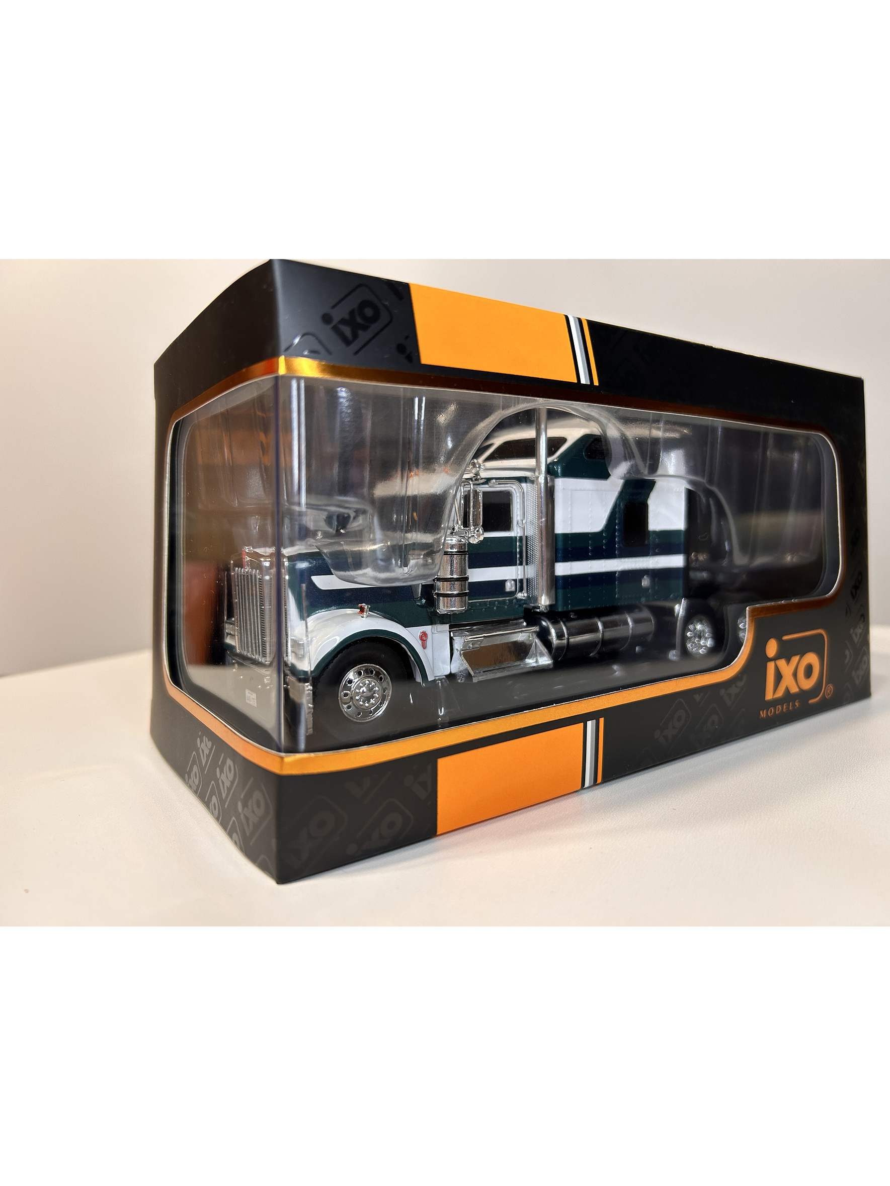 Camión Kenworth W900 1990 – Ixo Models 1/43 – Ícono Americano 19