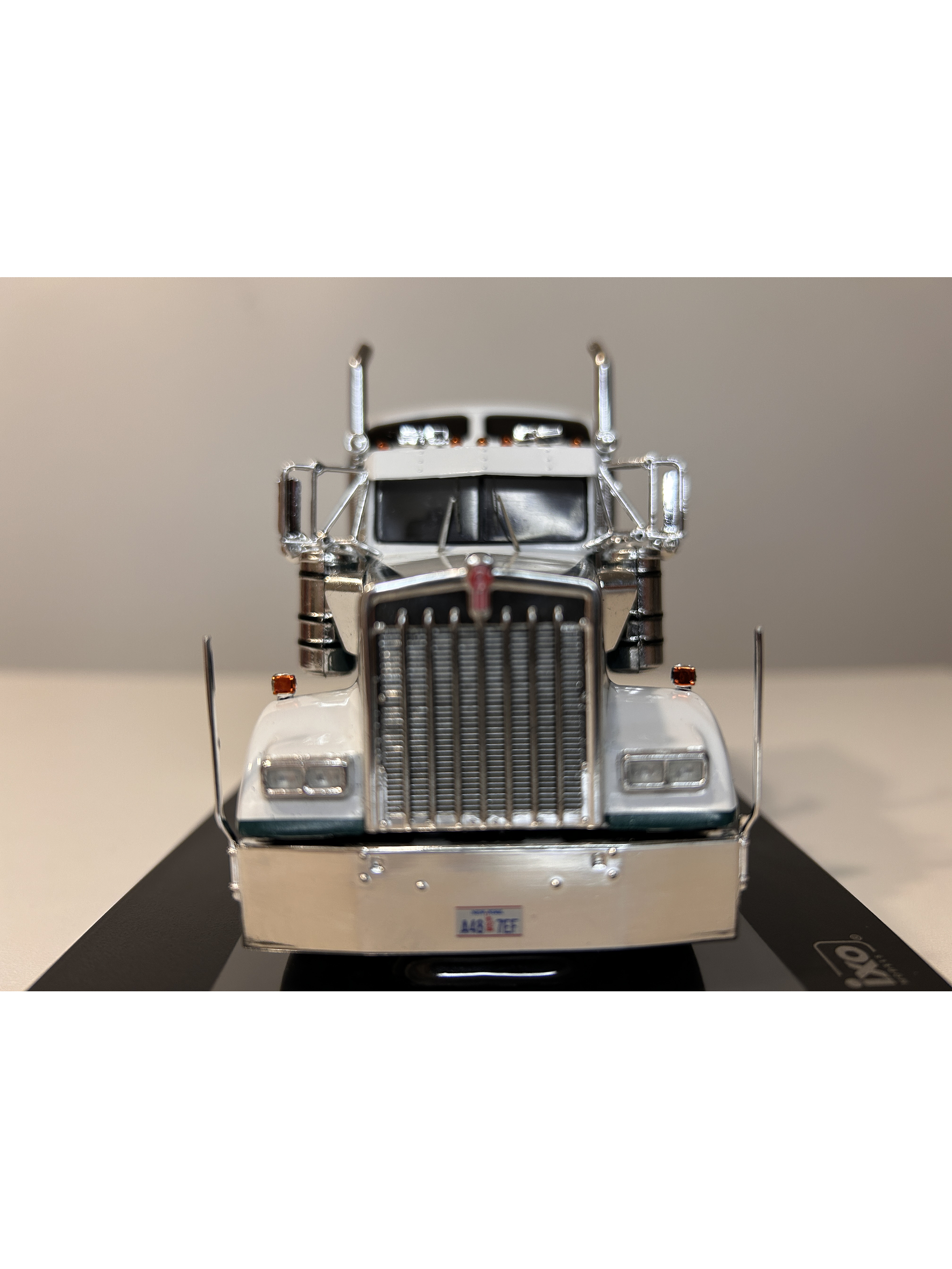 Camión Kenworth W900 1990 – Ixo Models 1/43 – Ícono Americano 12