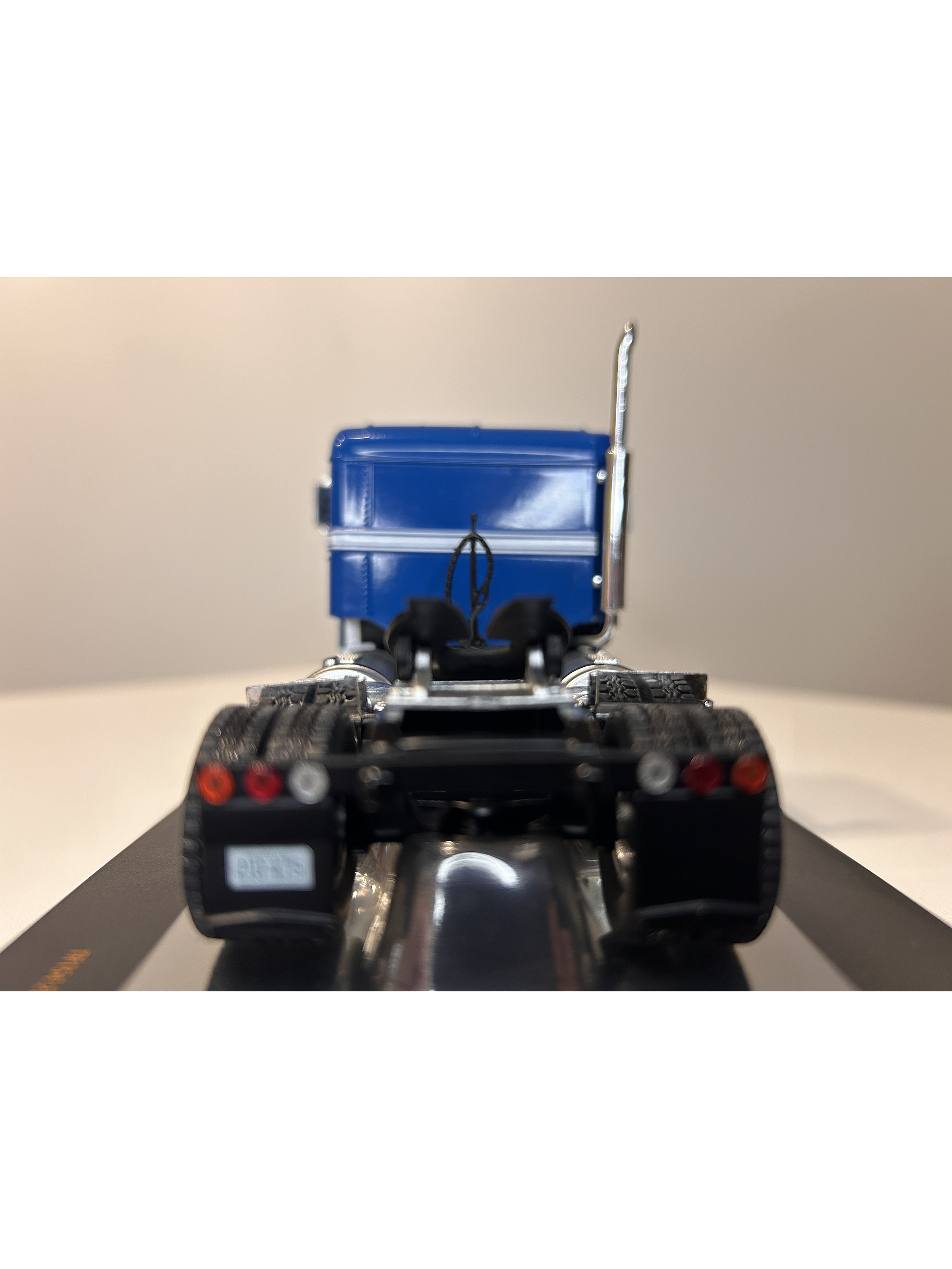 Camión Kenworth Bullnose 1950 Ross Mackie – Miniatura Ixo Models Escala 1:43 17