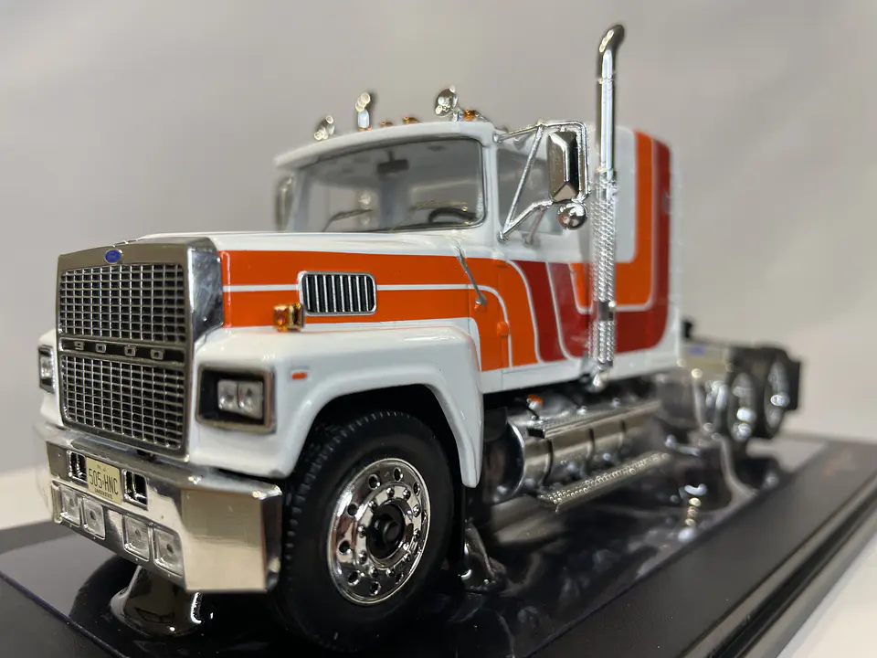 Camión Ford LTL-9000 | IXO 1:43 Coleccionable 22