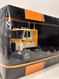 GMC Astro 95 Tractor Truck 1970 – IXO Models 1:43 – Ícono Americano de Cabina Frontal - Miniatura 20