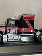 GMC General 1980 – Ixo Models 1:43 – Ícono Americano de Potencia - Miniatura 18