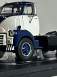 GMC 950 COE 1954 – IXO Models 1:43 – Cabover Clásico Americano - Miniatura 1