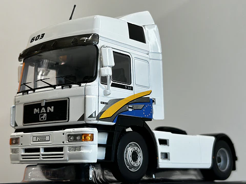 Camión a Escala MAN F2000 19.463 (1994) – IXO Models 1:43 | Historia y Nostalgia del Transporte