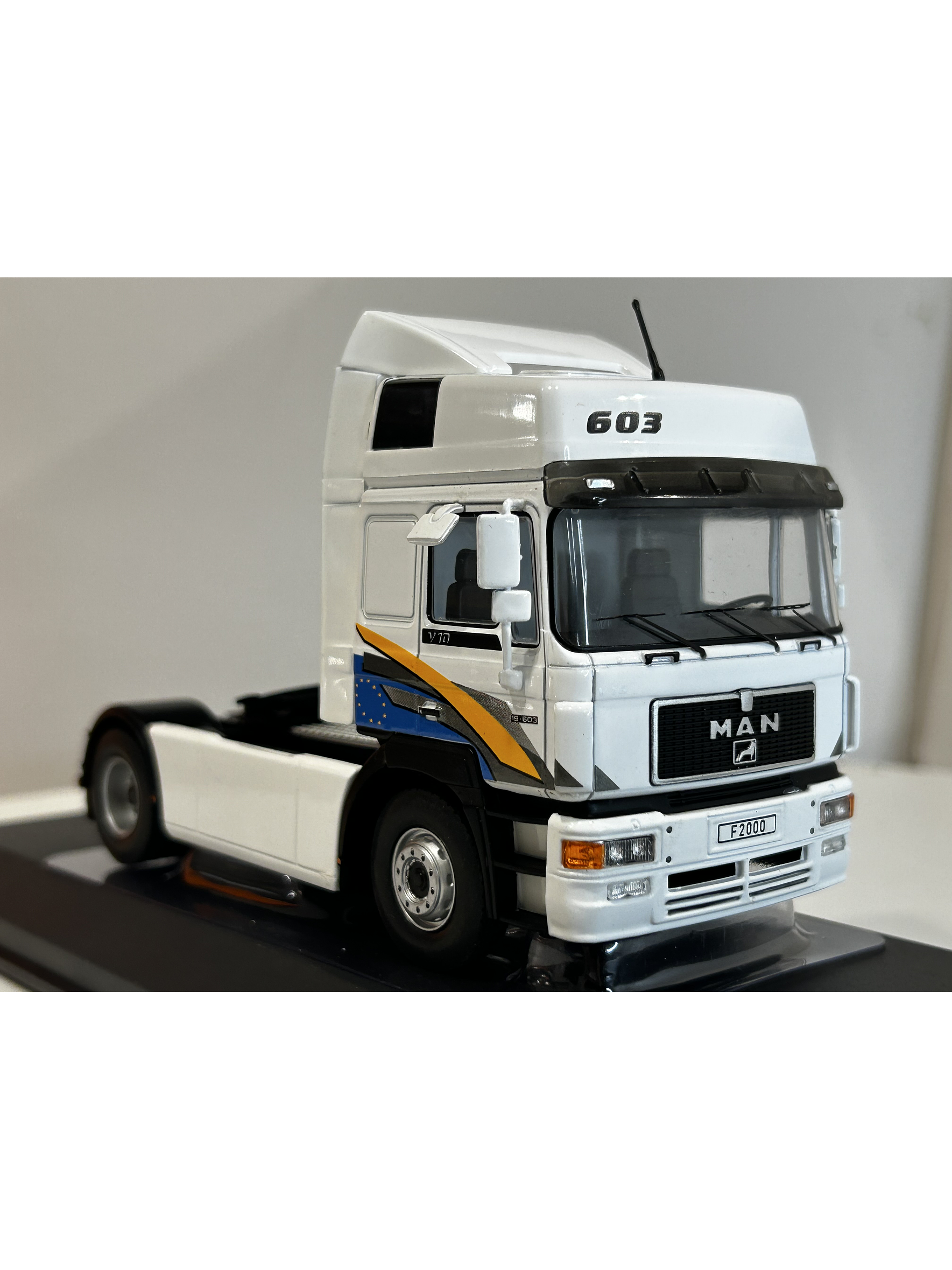 Camión a Escala MAN F2000 19.463 (1994) – IXO Models 1:43 | Historia y Nostalgia del Transporte 3