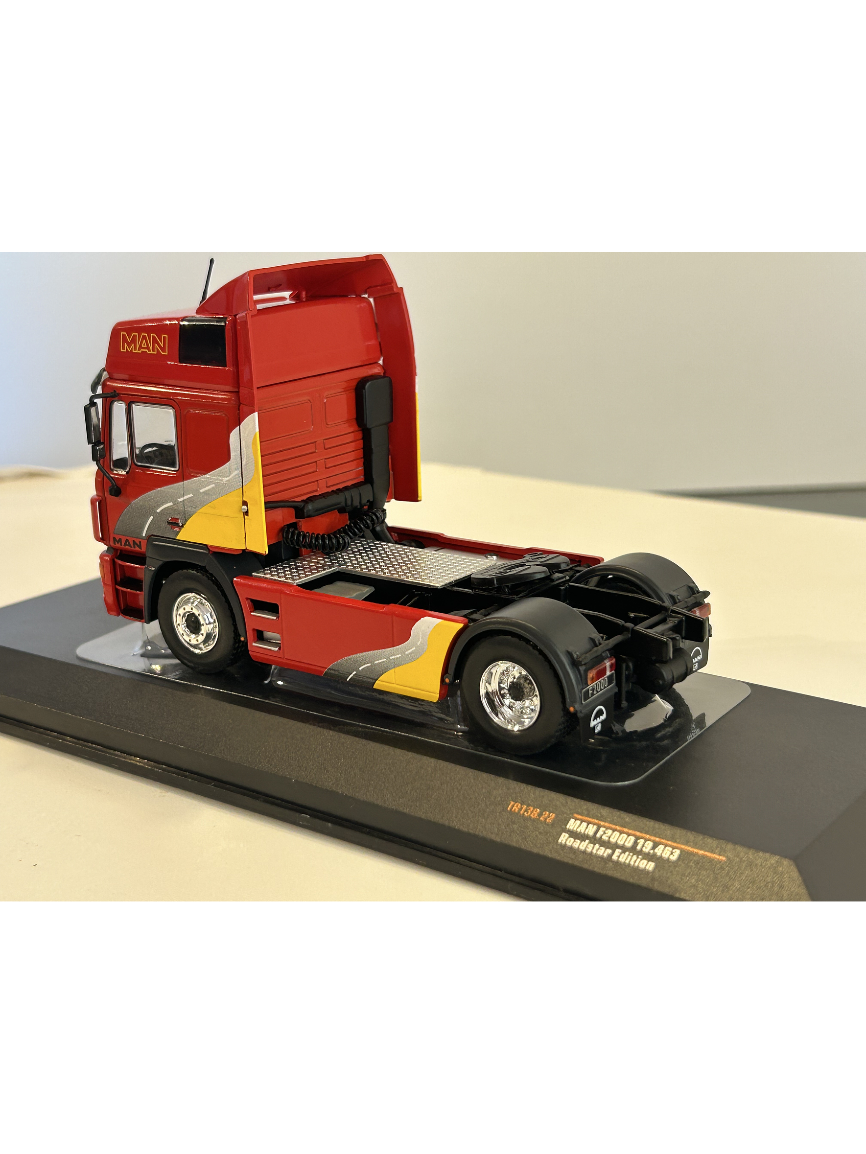 Camión a Escala MAN F2000 19.463 (1994) – IXO Models 1:43 | Historia y Nostalgia del Transporte 15