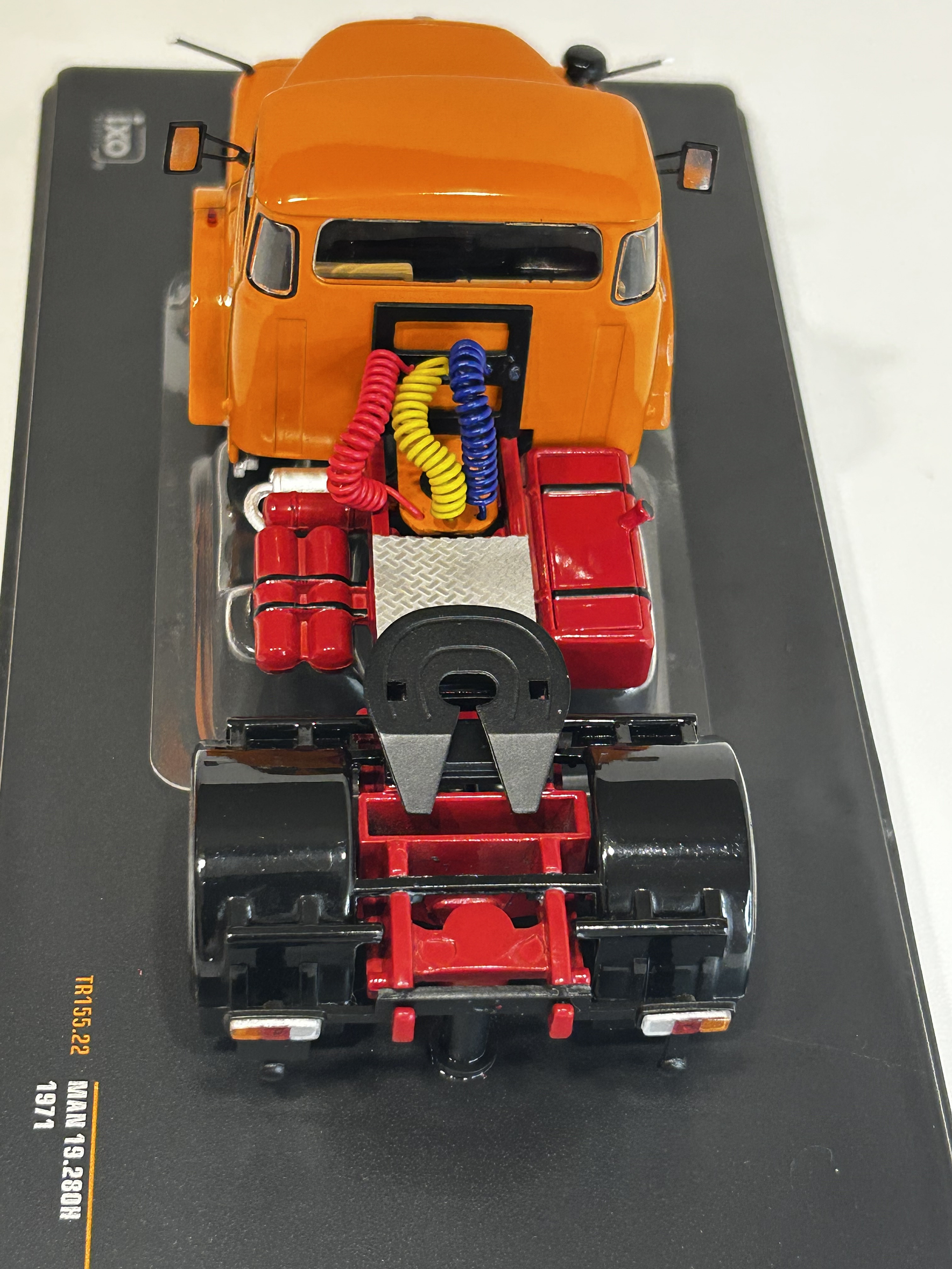 MAN 19.280 H 1971 – IXO Models 1:43 – Clásico camión europeo 6