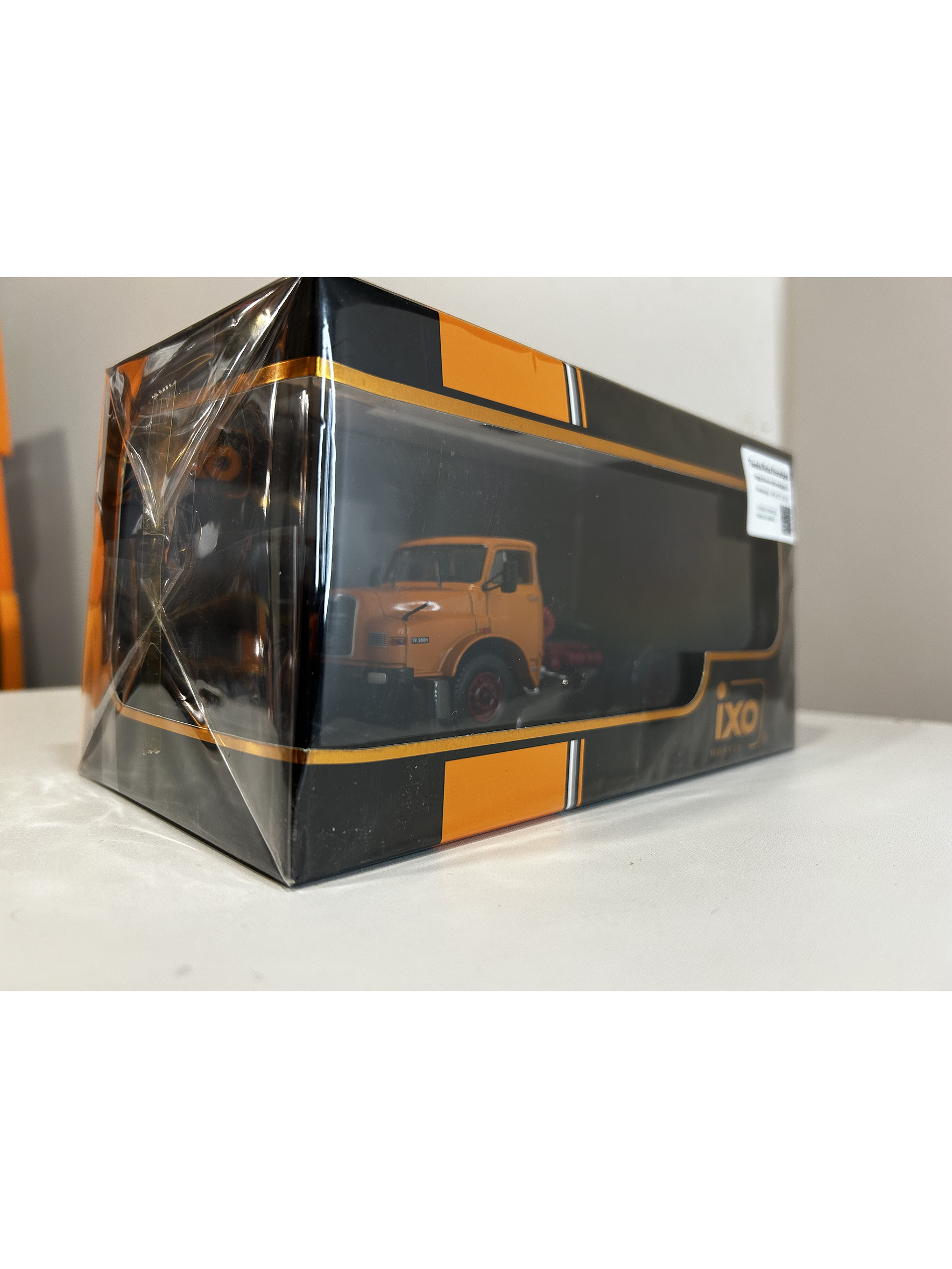 MAN 19.280 H 1971 – IXO Models 1:43 – Clásico camión europeo 9