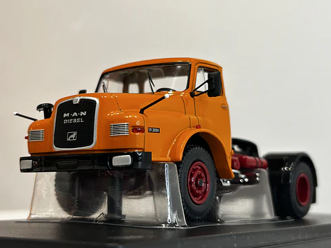 MAN 19.280 H 1971 – IXO Models 1:43 – Clásico camión europeo