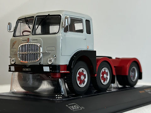 Camión Fiat 690 T1 1961 | IXO Models 1:43 – Clásico europeo de los años 60