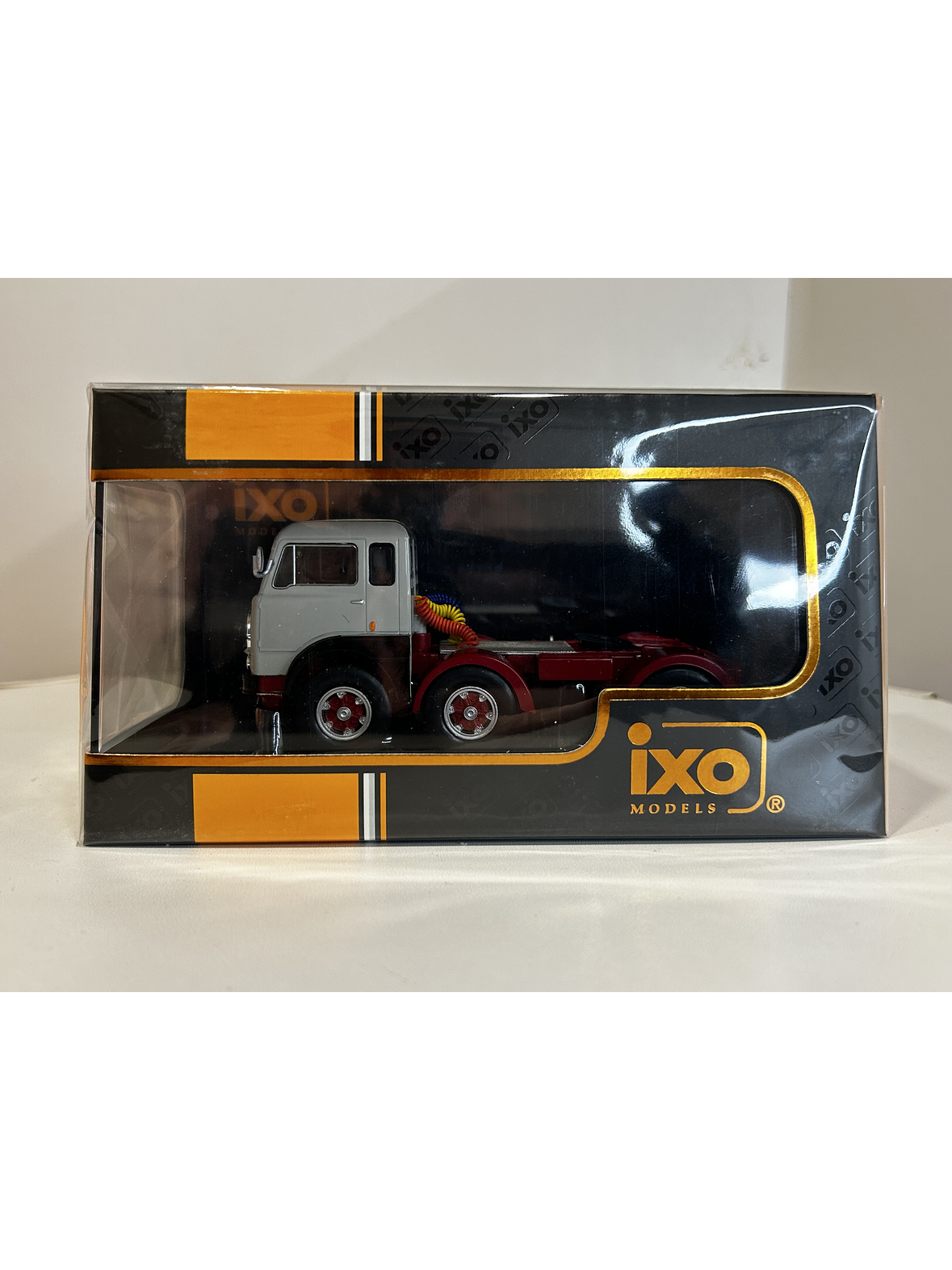 Camión Fiat 690 T1 1961 | IXO Models 1:43 – Clásico europeo de los años 60 8