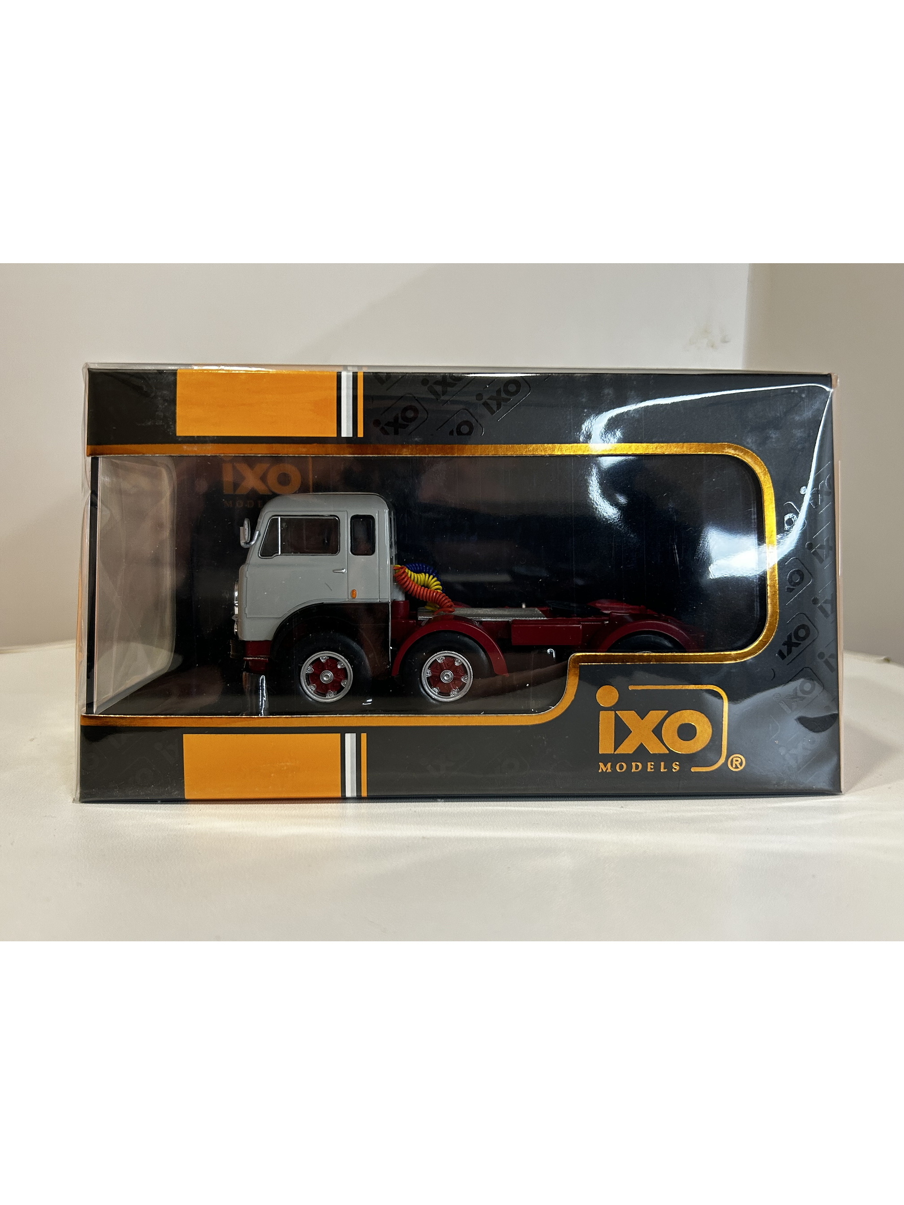 Camión Fiat 690 T1 1961 | IXO Models 1:43 – Clásico europeo de los años 60 8