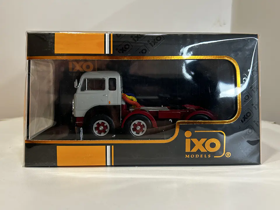 Camión Fiat 690 T1 1961 | IXO 1:43 Coleccionable 8