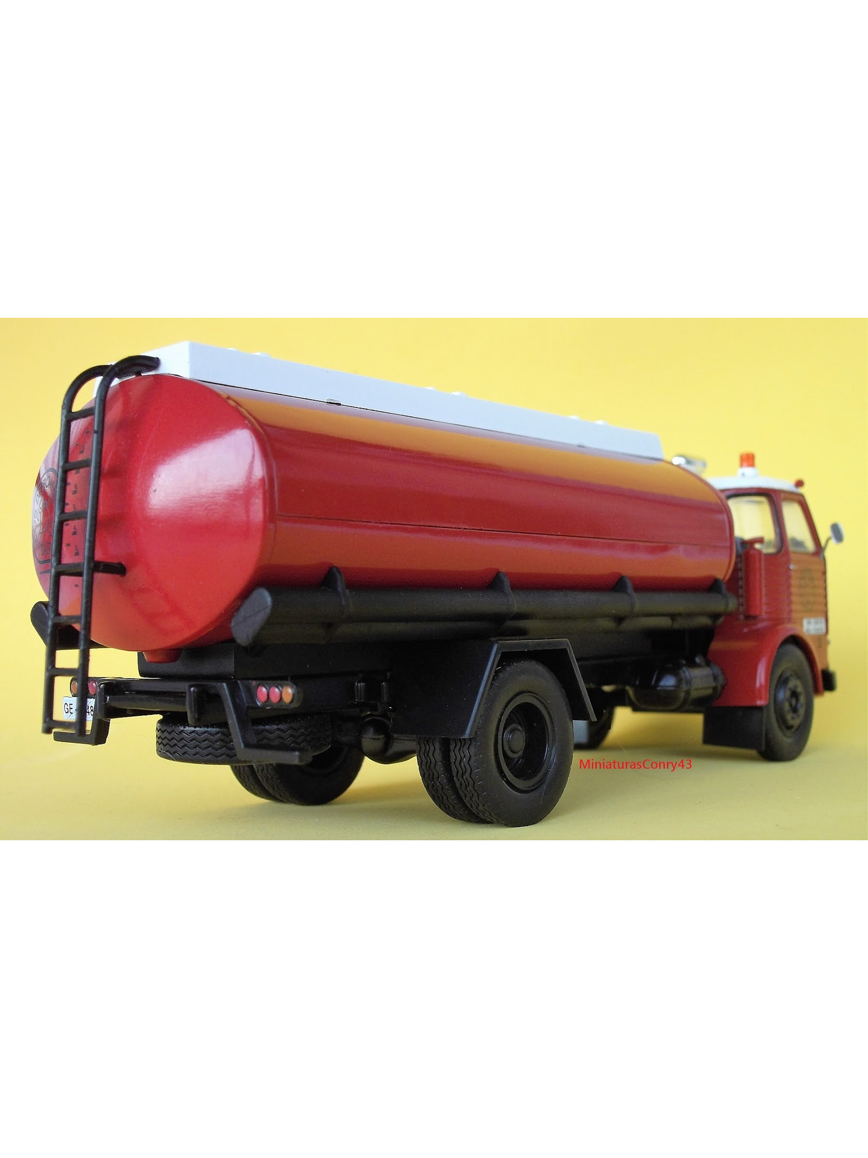 Pegaso 1095 Super Comet Bomberos 1:43 en blister – Modelo coleccionable IXO/Altaya 4