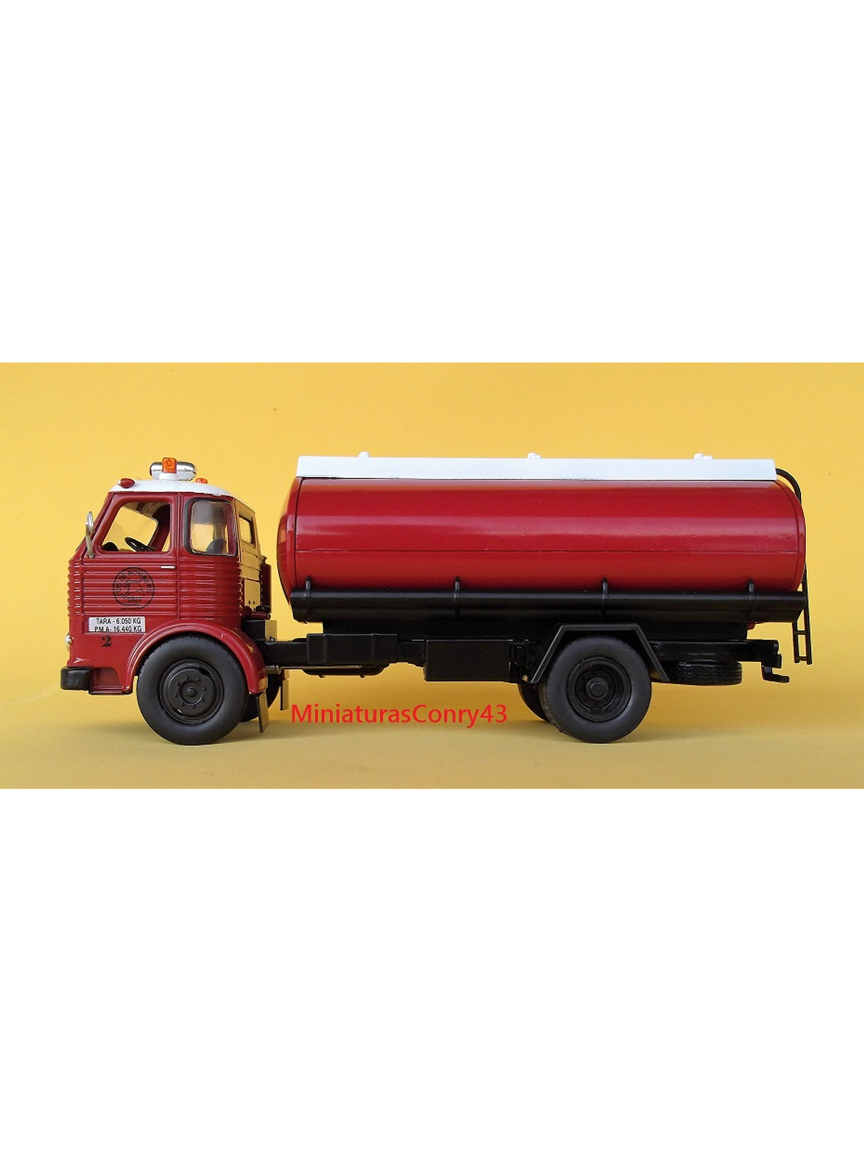 Pegaso 1095 Super Comet Bomberos 1:43 en blister – Modelo coleccionable IXO/Altaya 3