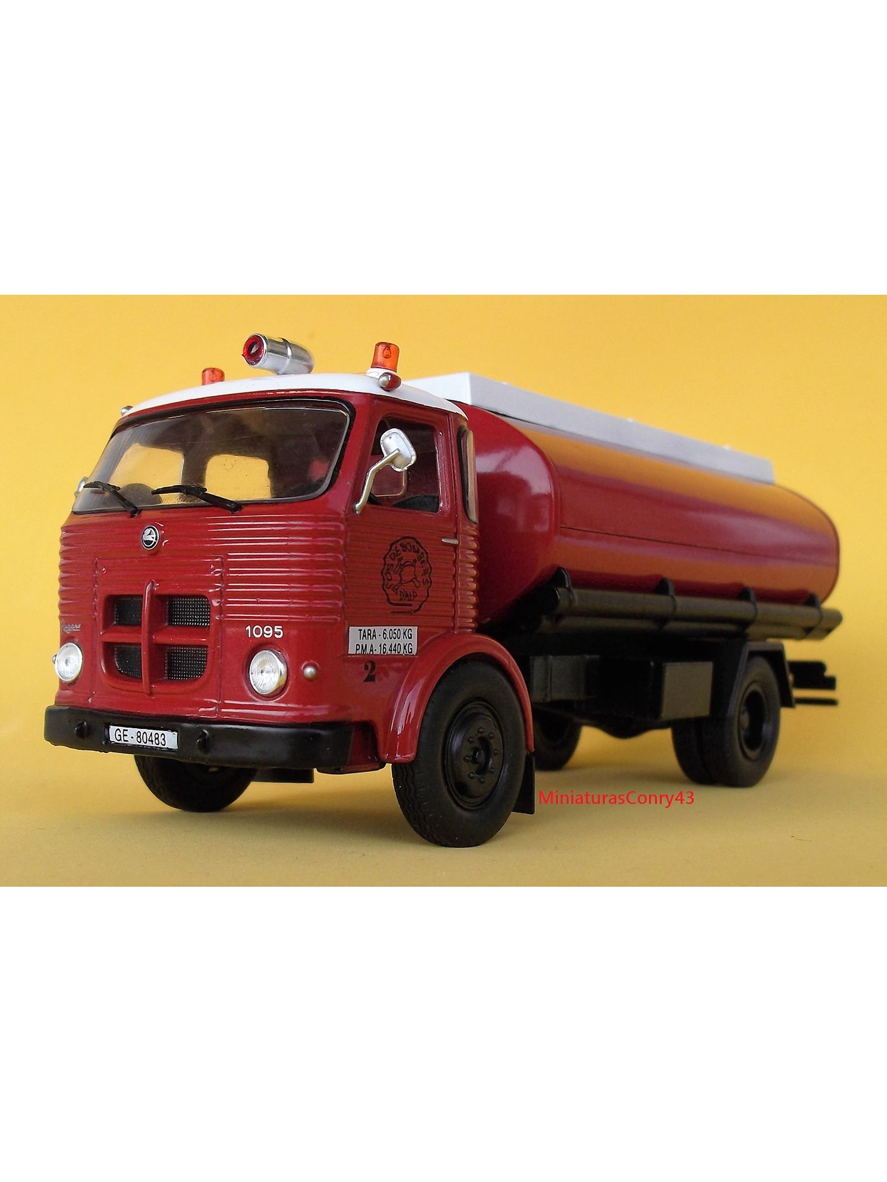 Pegaso 1095 Super Comet Bomberos 1:43 en blister – Modelo coleccionable IXO/Altaya 2