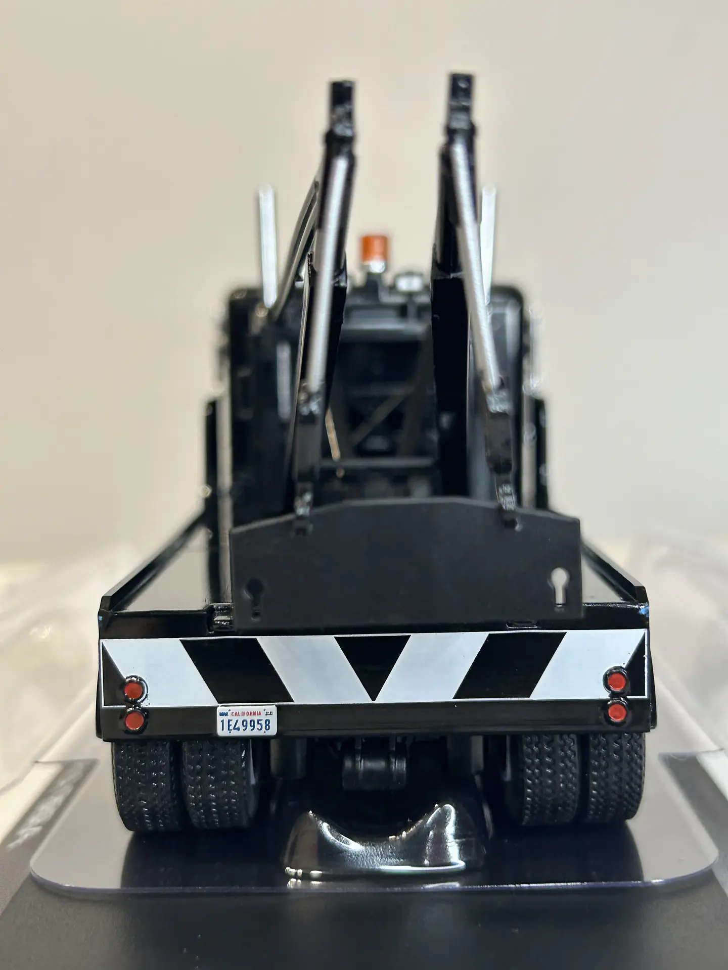 Camión Freightliner FLA 9664 Terminator 2 | Greenlight 1:43 5
