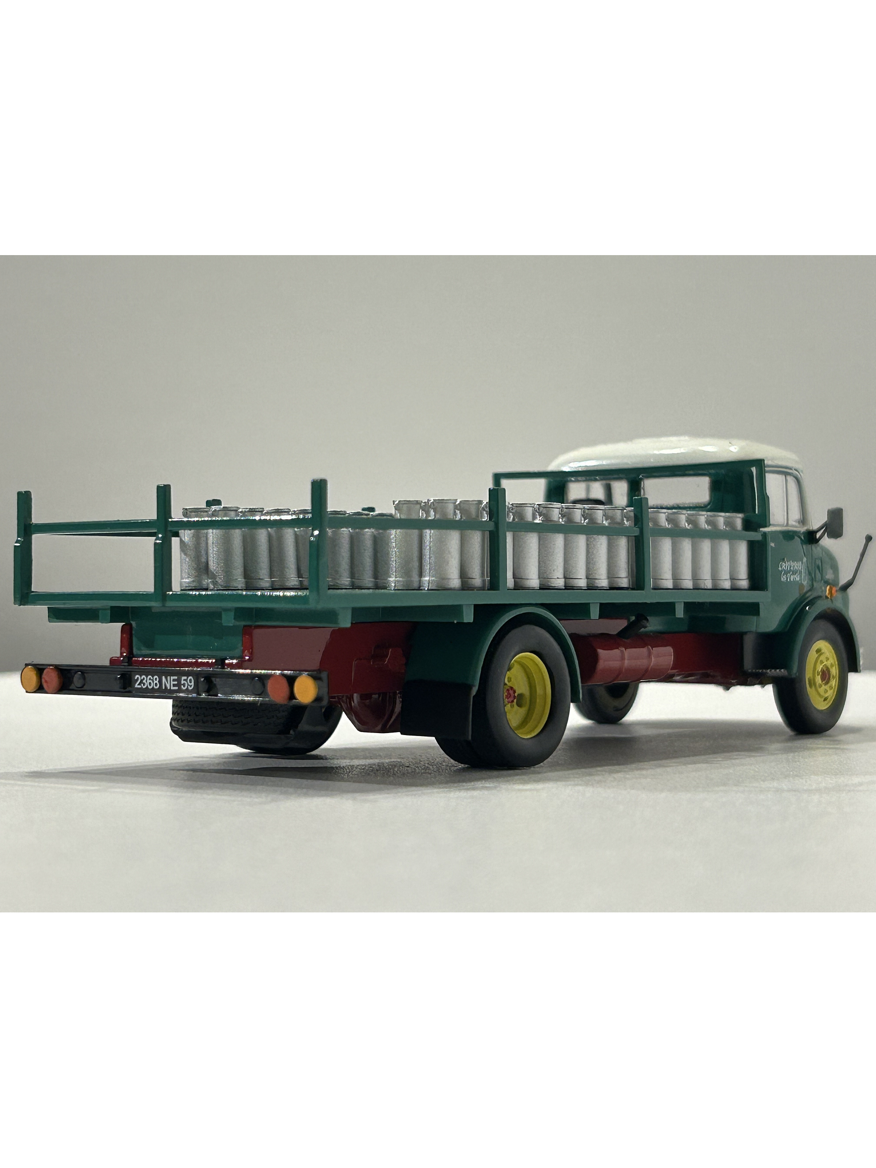 Mercedes-Benz L 1113 Laitier 1968 – Camión Lechero Clásico | IXO Models 1:43 7