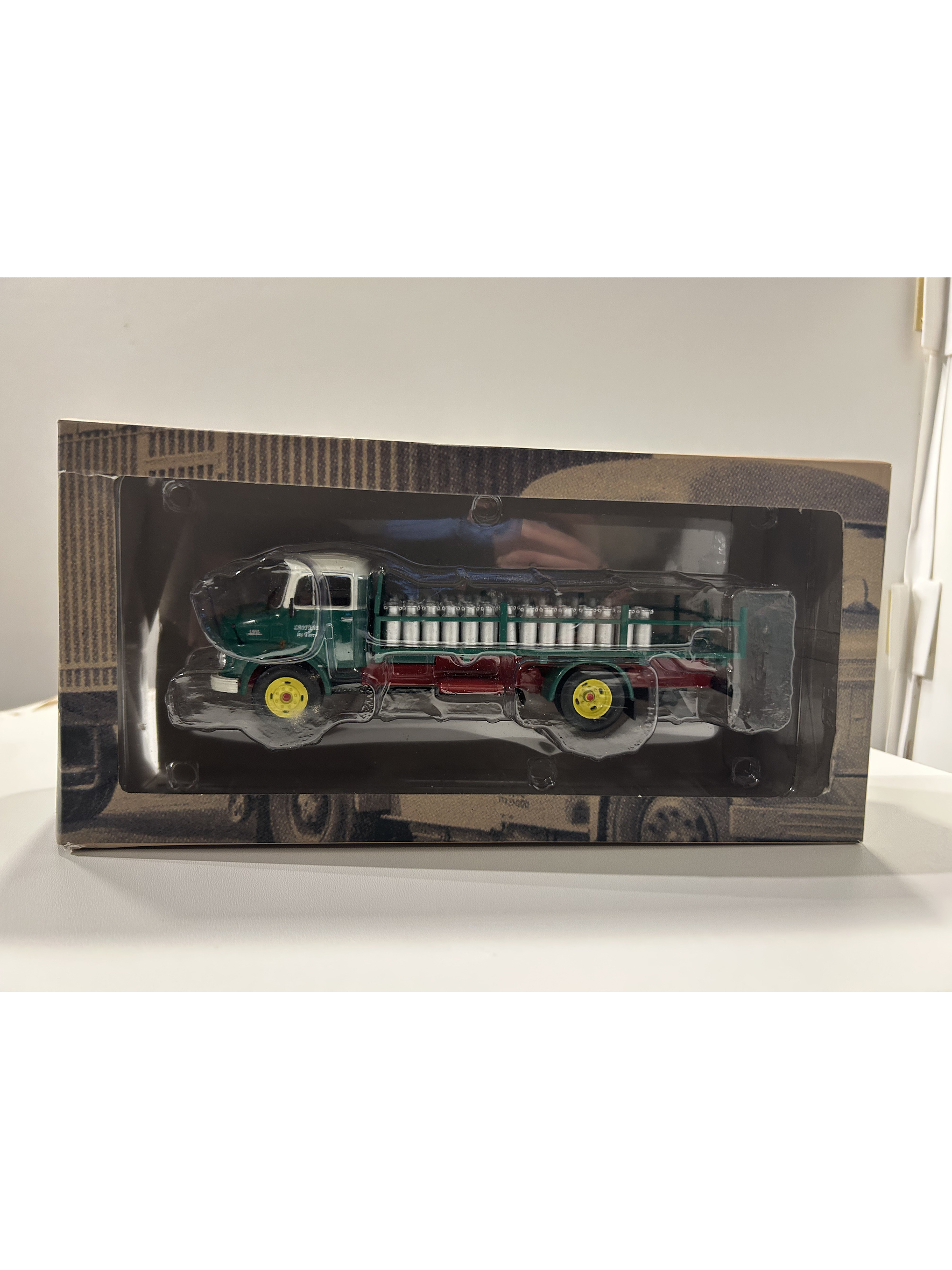 Mercedes-Benz L 1113 Laitier 1968 – Camión Lechero Clásico | IXO Models 1:43 12