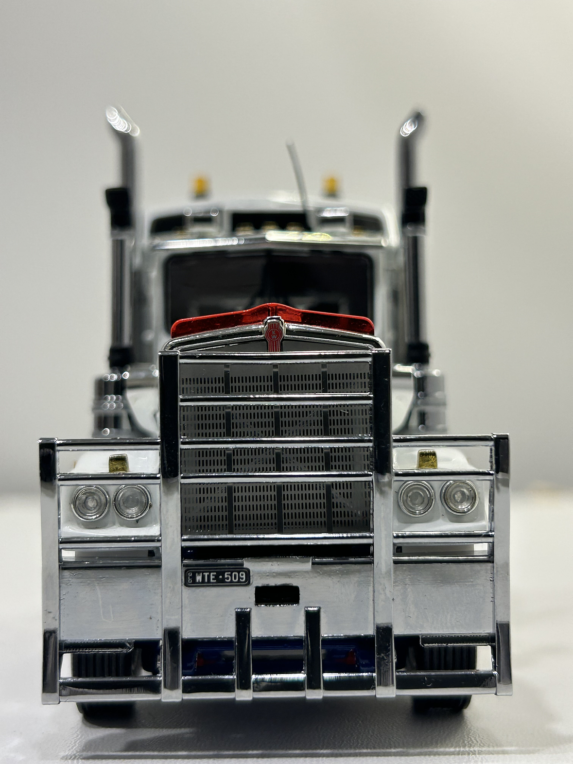 Kenworth C509 – Drake Collectibles 1:50 | Leyenda del transporte australiano 2