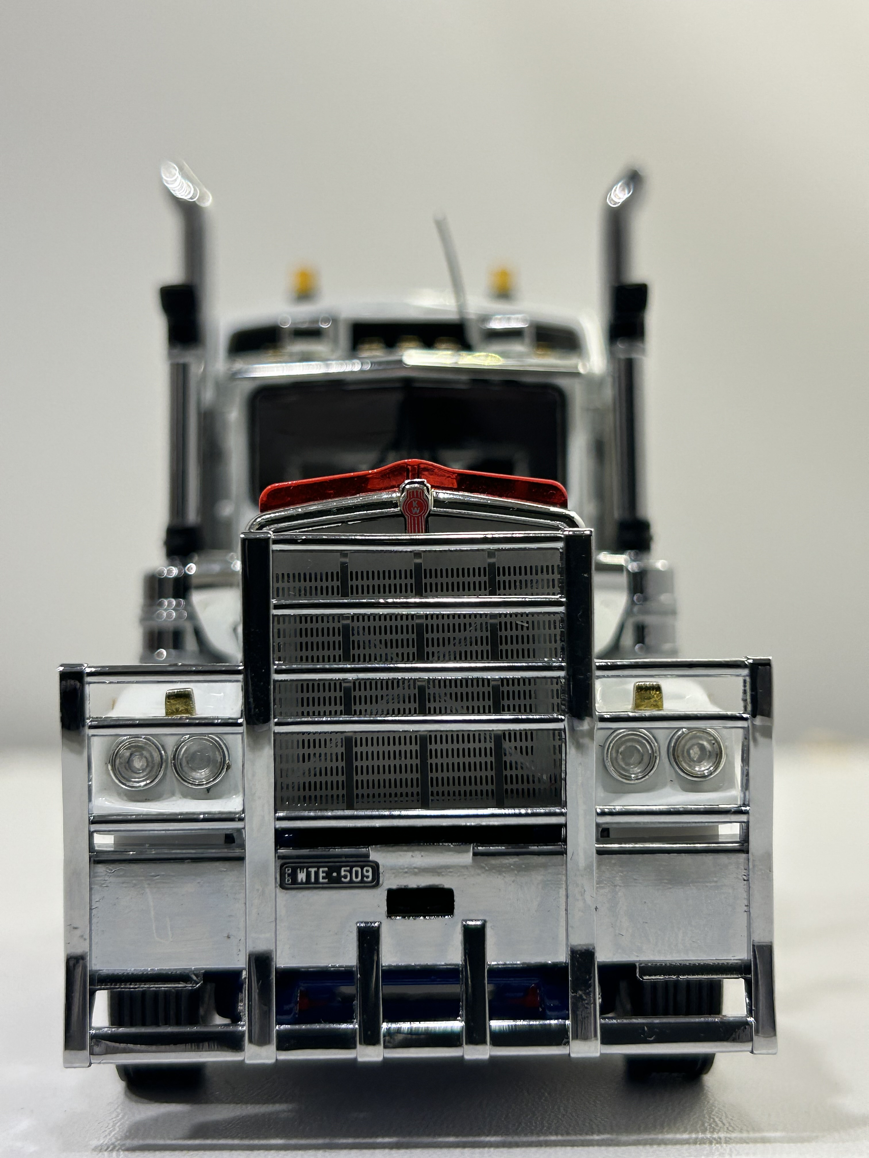 Kenworth C509 – Drake Collectibles 1:50 | Leyenda del transporte australiano 2
