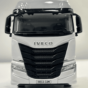 WSI Iveco S-Way AS High 4x2 White Line 1:50 | Transporte moderno a escala