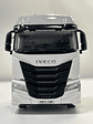 WSI Iveco S-Way AS High 4x2 White Line 1:50 | Transporte moderno a escala - Miniatura 2