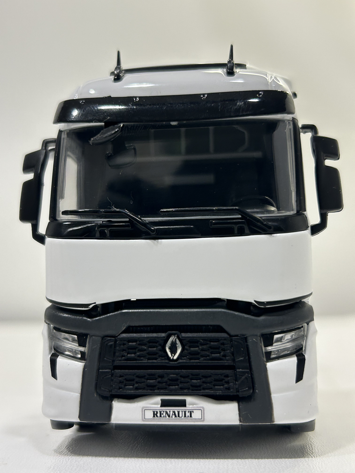 WSI Renault T EVO 4x2 White Line 1:50 | Camión de nueva generación a escala 2
