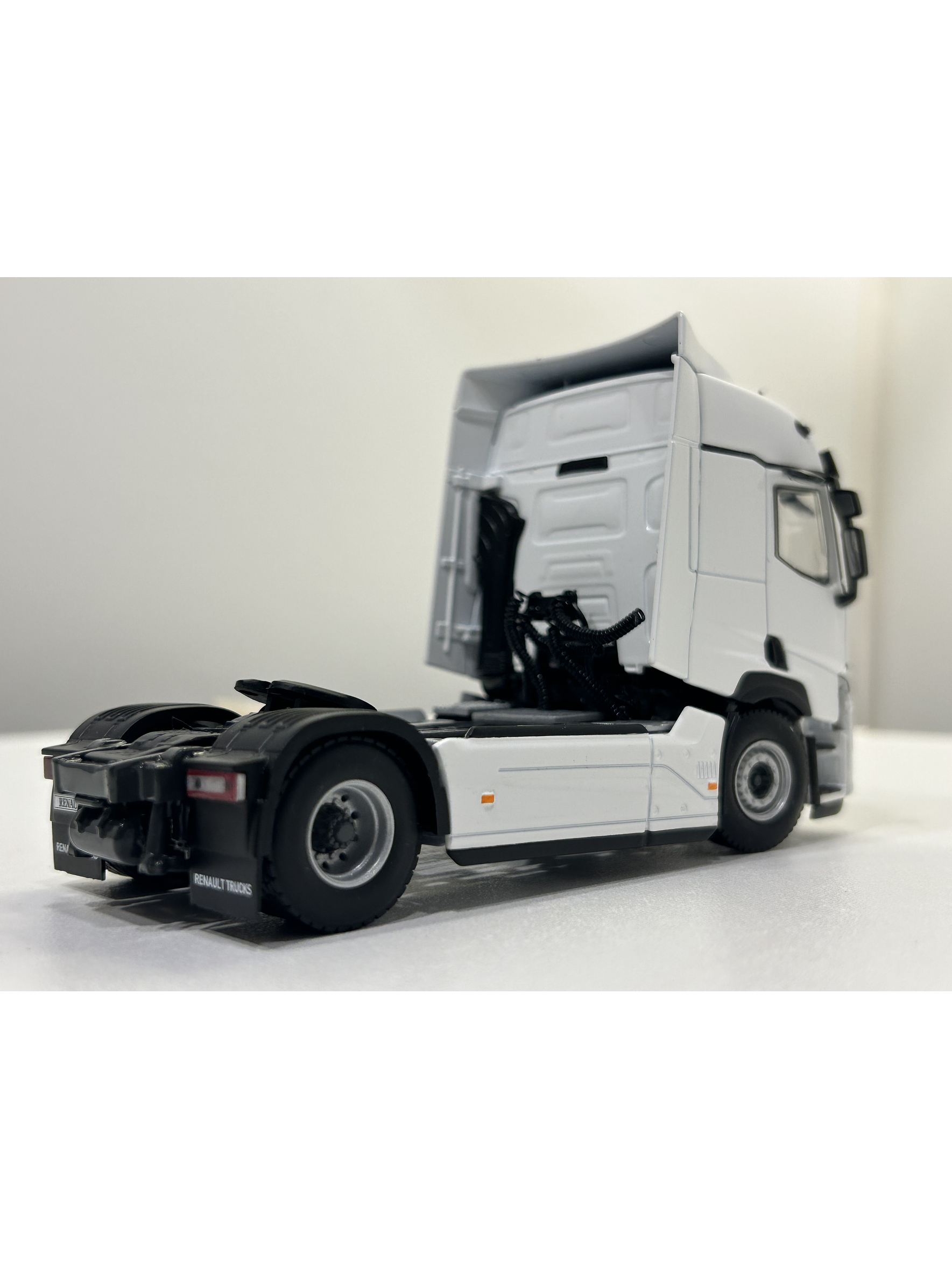 WSI Renault T EVO 4x2 White Line 1:50 | Camión de nueva generación a escala 5