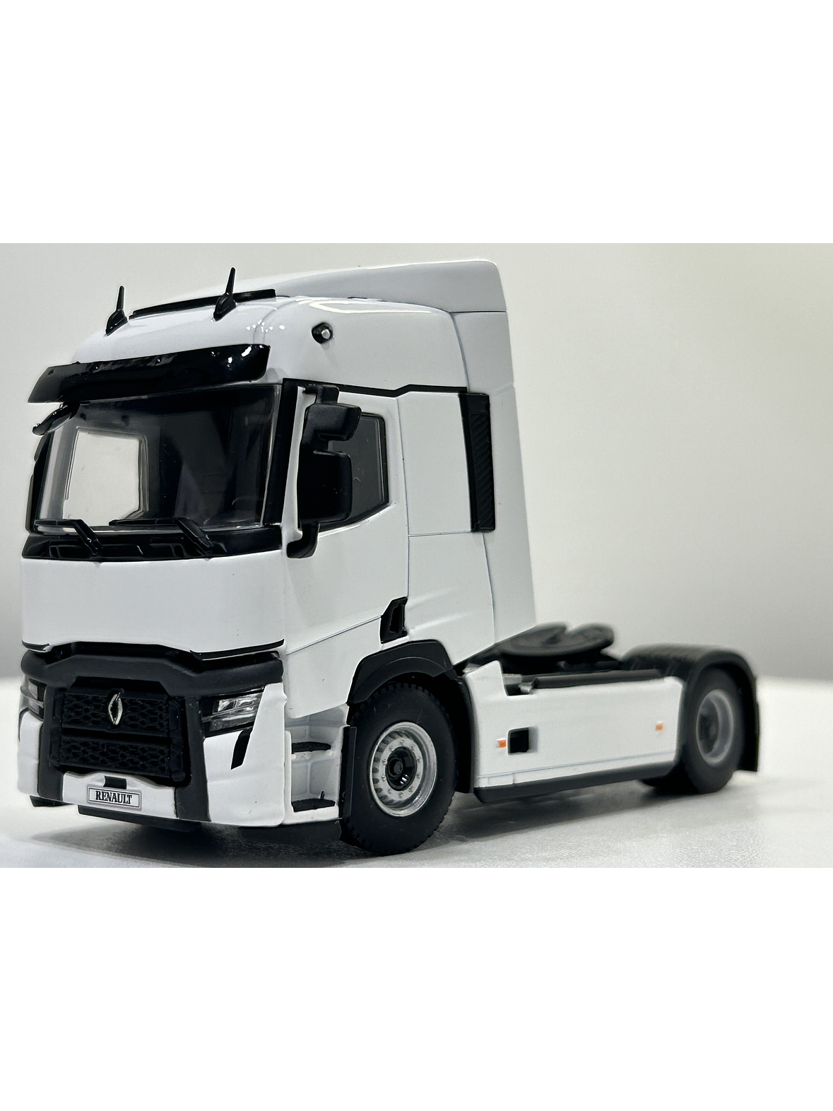 WSI Renault T EVO 4x2 White Line 1:50 | Camión de nueva generación a escala 1